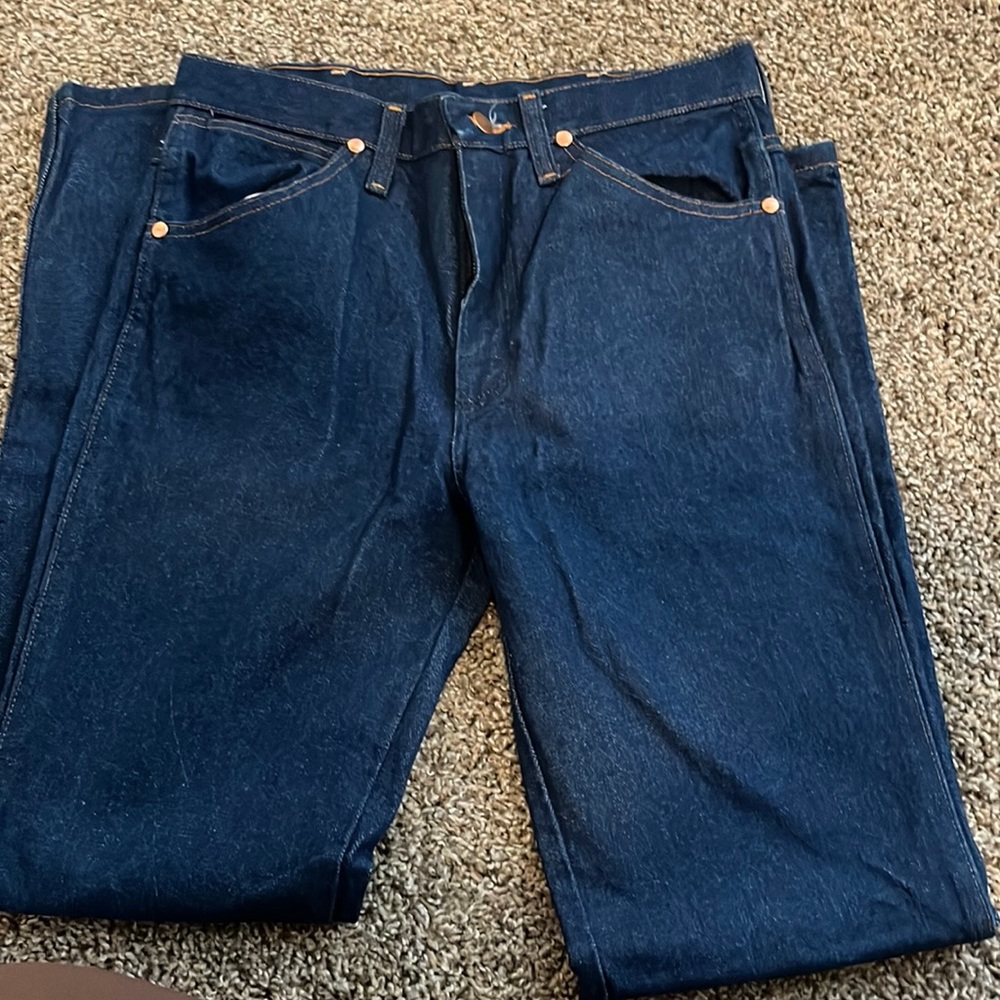 BRAND NEW MENS WRANGLER JEANS